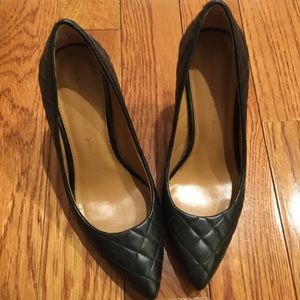 Banana Republic black Pump, classic Chanel style
